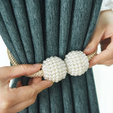 1x Pearl Magnetic Curtain Clip